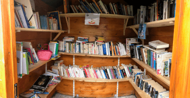Intérieur de la boite aux dons